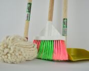 broom 1837434 1920